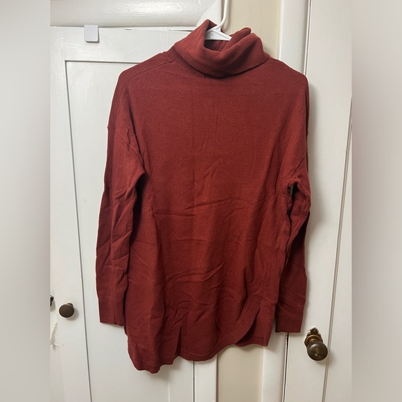 Chelsea28 Sweater - Picture 2 of 6